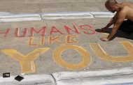 Humans, Like You: a Milano lo street art solidale di The Big Now in favore di Emergency