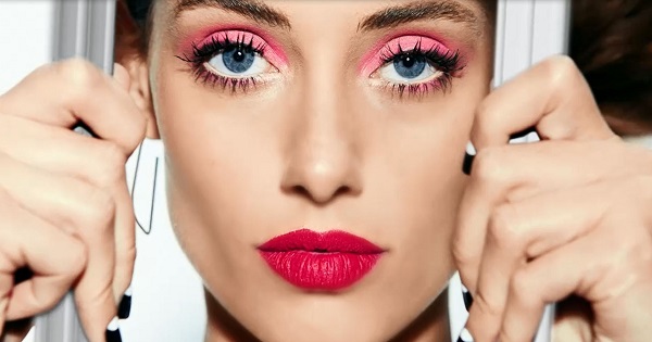 Avon Cosmetics per la terza volta in TV nel 2017 con la linea di make-up mark