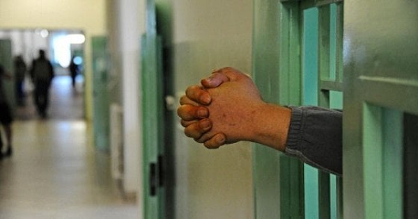 Mediobanca sostiene “I Detenuti Domandano Perché”