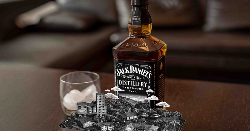 Jack Daniel's lancia l'app con tecnologia AR per un viaggio virtuale nella sua distilleria e nella sua storia