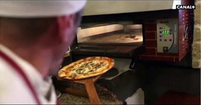 Pizza Corona, lo spot francese irride il contagio in Italia: è bufera